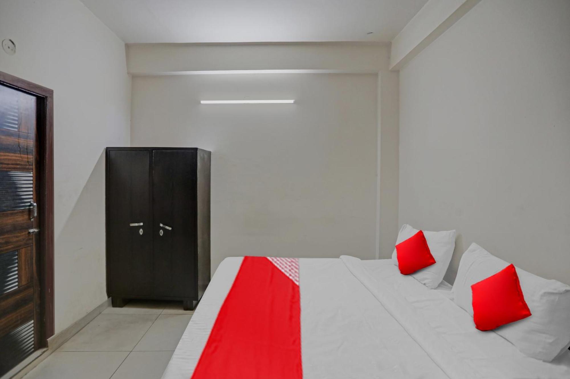 Hotel O Vrinda Residency Noida Exterior foto